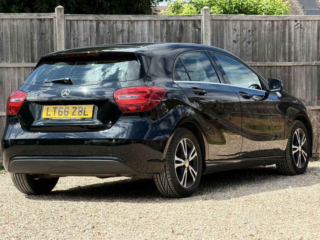 Mercedes-Benz A Class 1.6L Se Black #3