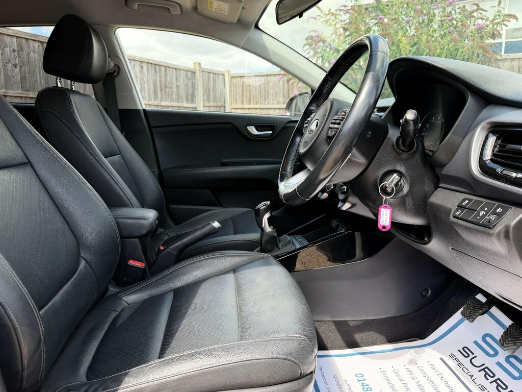 Kia Stonic 1L Maxx White #5