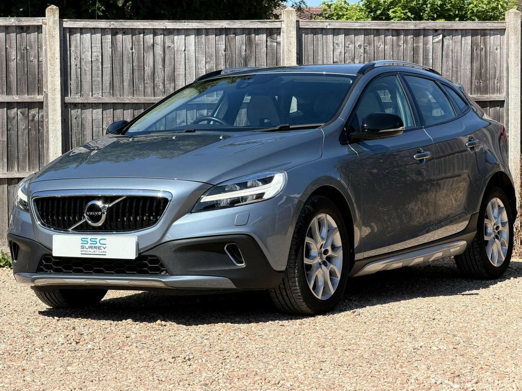 Volvo V40 Cross Country 1.5L Pro Blue #2