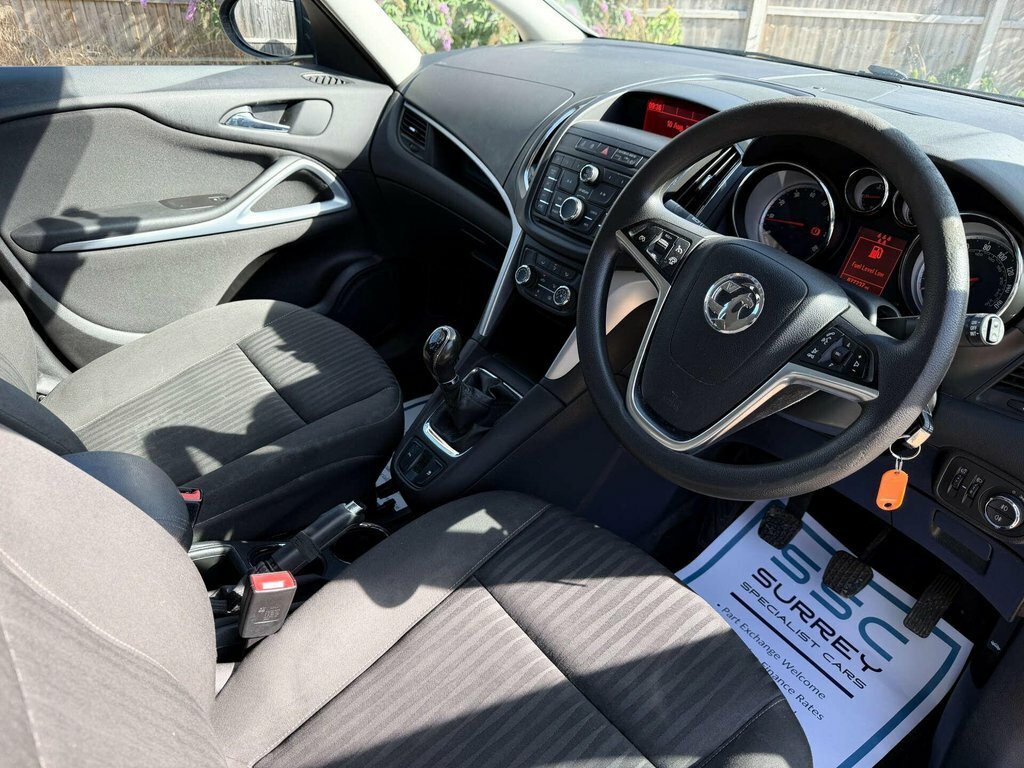 Vauxhall Zafira Tourer 1.4L Exclusiv Silver #5