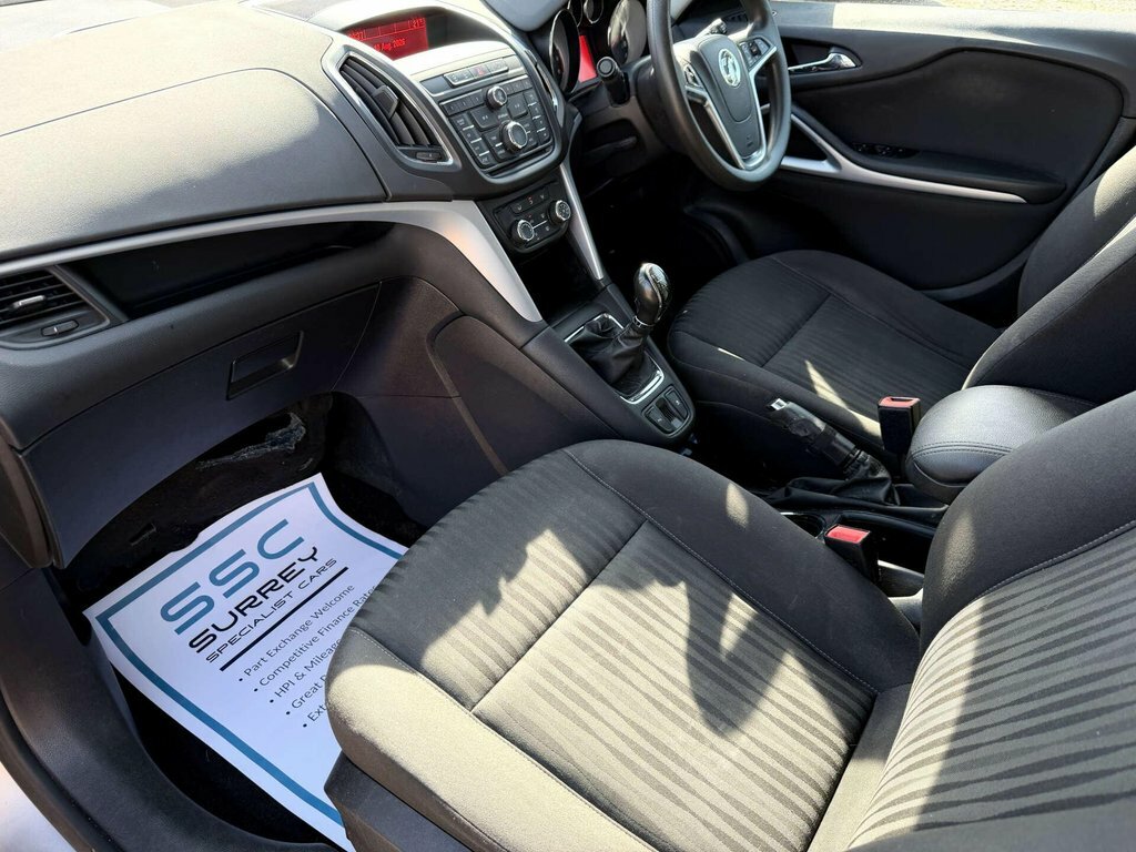 Vauxhall Zafira Tourer 1.4L Exclusiv Silver #6