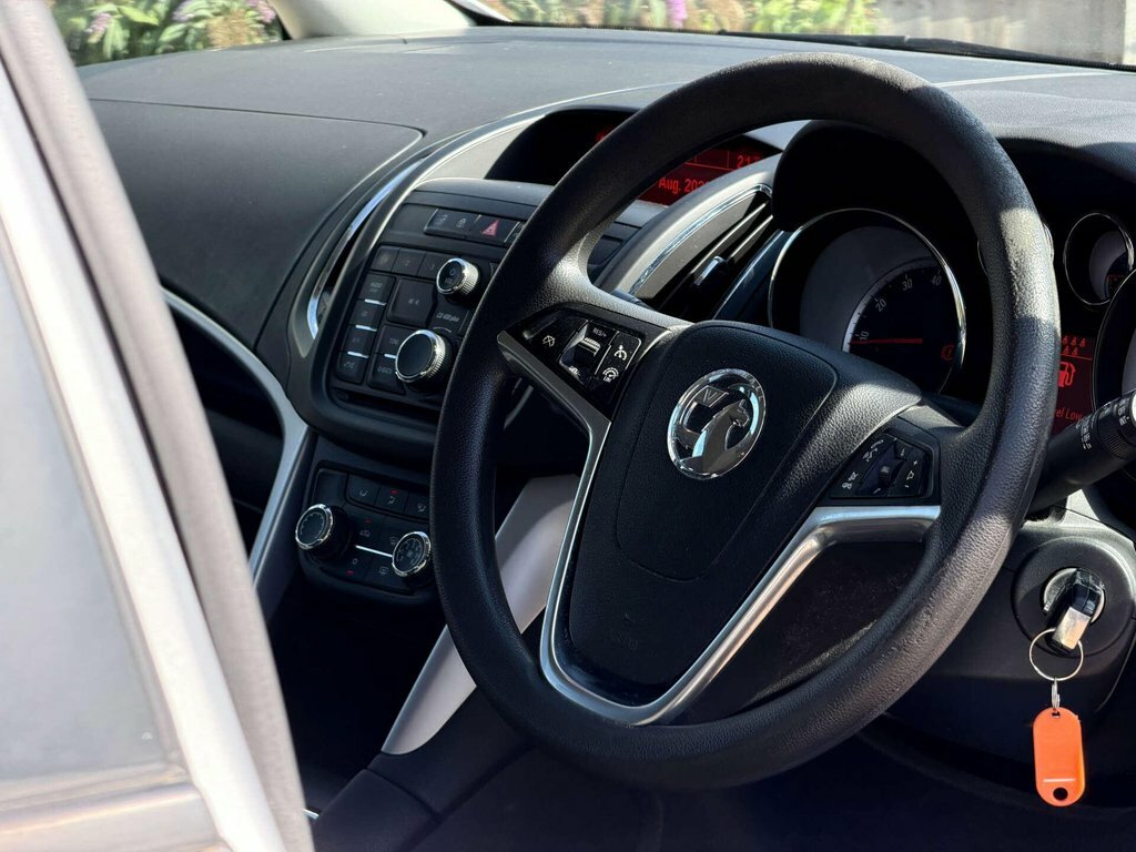 Vauxhall Zafira Tourer Tourer 2.0 Sri Cdti Ss 168 Bhp Silver #37