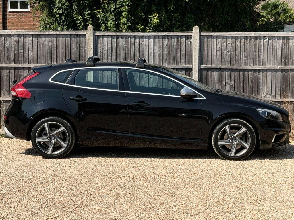 Volvo V40 2.0 D2 R-design Ulez Free 1 Lady Owner Fsh 0 Tax Red #13