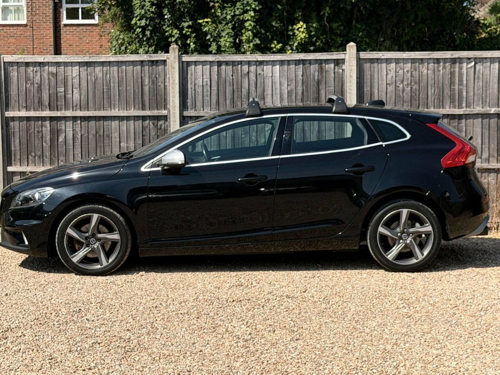 Volvo V40 2.0 D2 R-design Ulez Free 1 Lady Owner Fsh 0 Tax Red #12