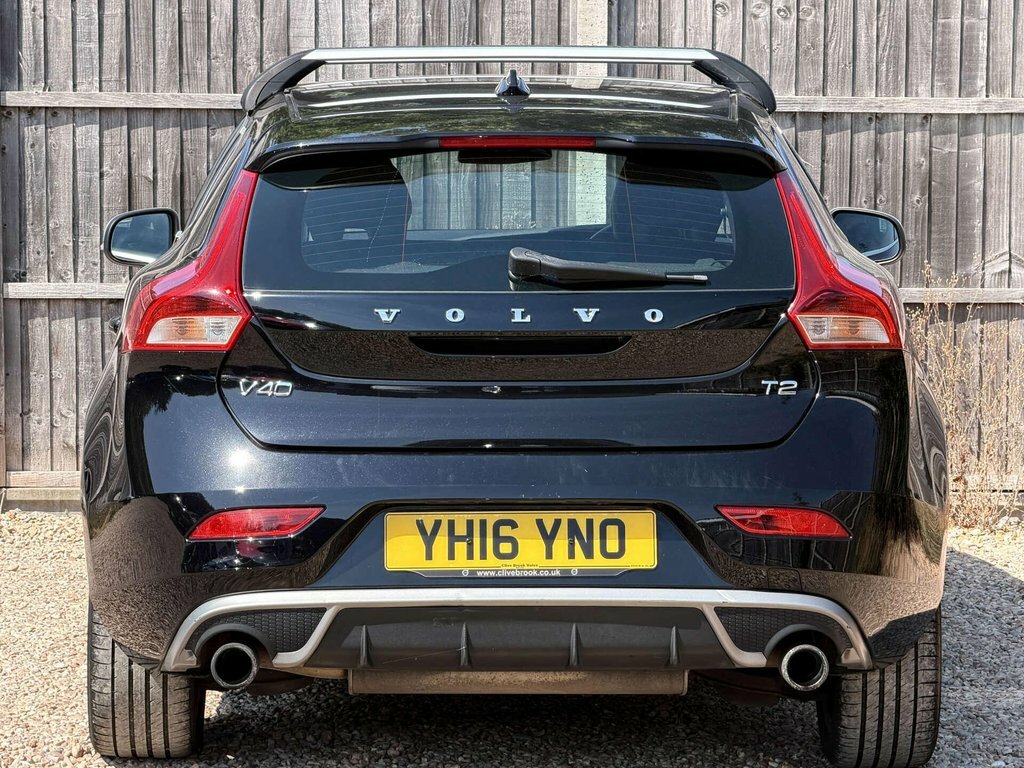 Volvo V40 2.0 D2 R-design Ulez Free 1 Lady Owner Fsh 0 Tax Red #11