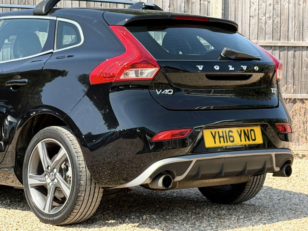 Volvo V40 2.0 D2 R-design Ulez Free 1 Lady Owner Fsh 0 Tax Red #20
