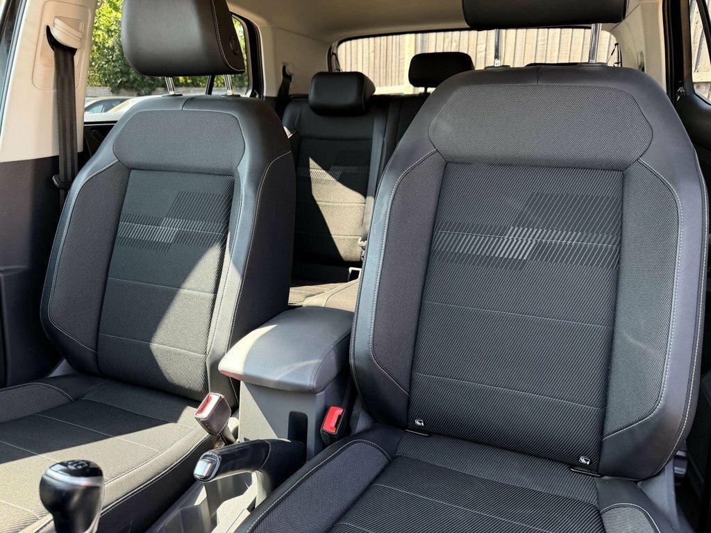 Volkswagen T-Cross 1.0 Tsi 110 Se Estate White #30