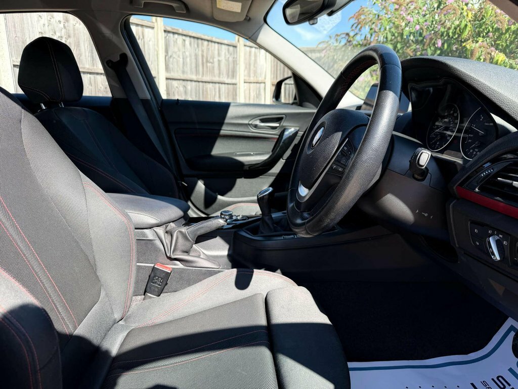 BMW 1 Series 118I M Sport Euro 6 5-Door Blue #29