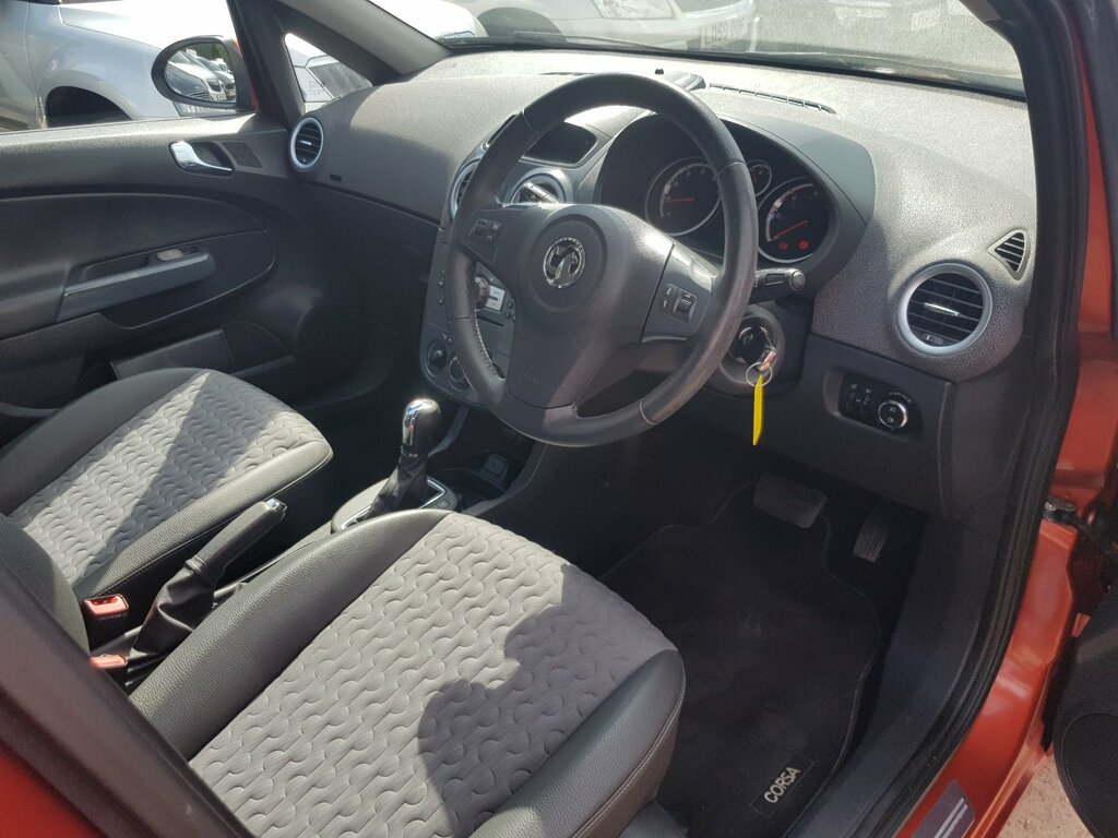 Vauxhall Corsa 1.4 Sri 98 Bhp Pan Roof Vxr Styling White #10