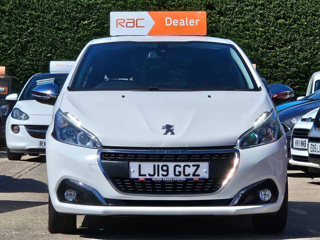 Peugeot 208 1.2 Allure - 12,000 Miles - Sat Nav White #4