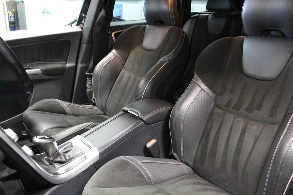 Volvo XC60 2.4 D5 R-design Nav Geartronic Awd Euro 5 Black #4