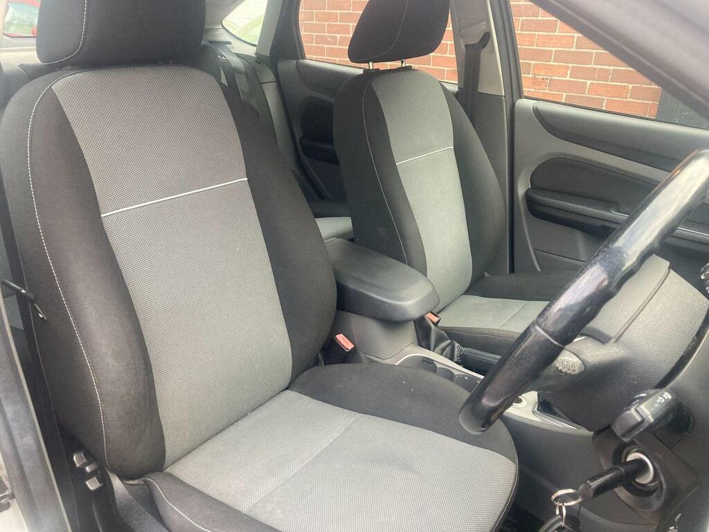Ford Focus 2010 Ford Focusnbsp1.8 Zetec S 2 Keys Grey #8