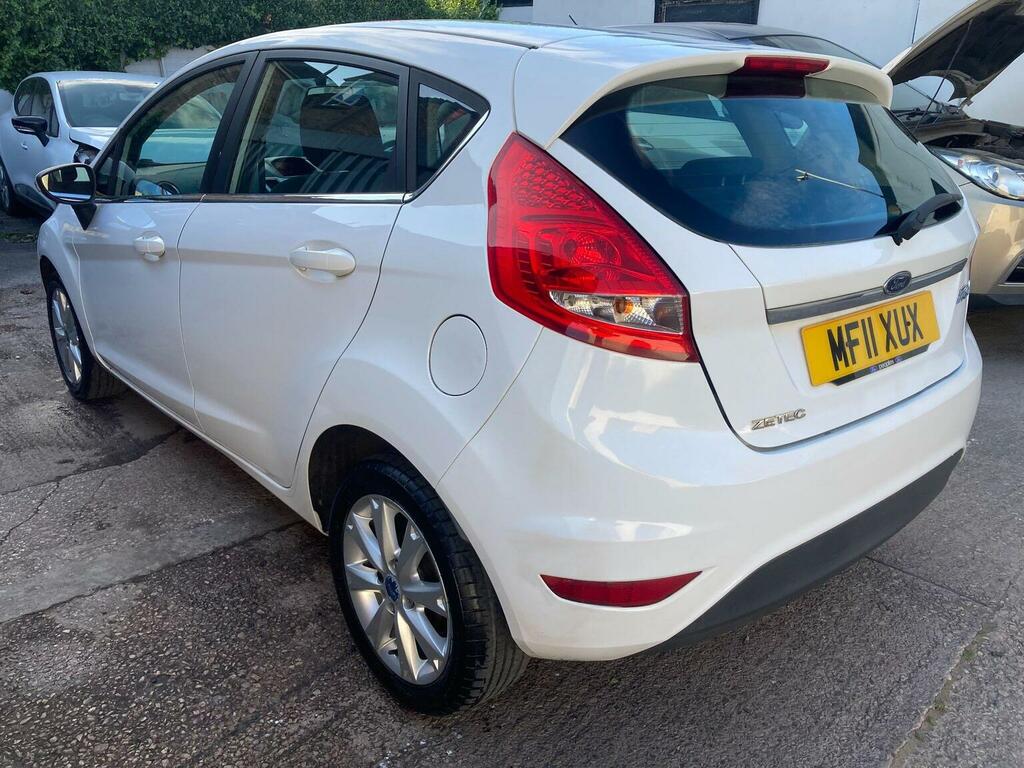 Ford Fiesta 1.25 Zetec White #4