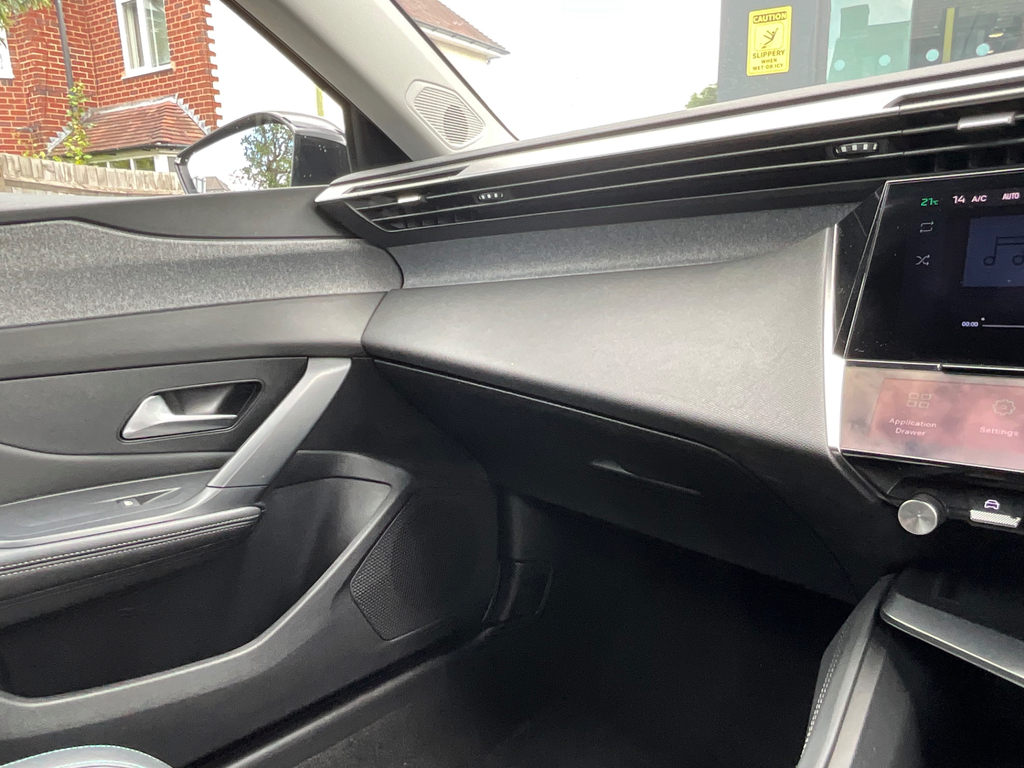 Peugeot 308 1.2 Puretech Active Premium Eat8 Black #26