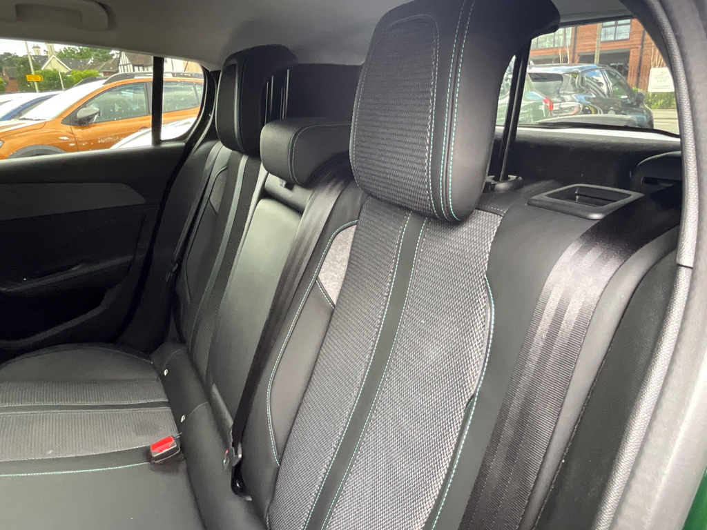 Peugeot 308 1.2 Puretech Active Premium Eat8 Black #29
