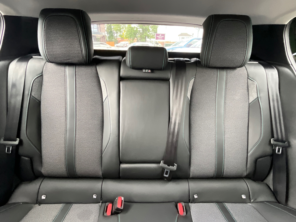 Peugeot 308 1.2 Puretech Active Premium Eat8 Black #31