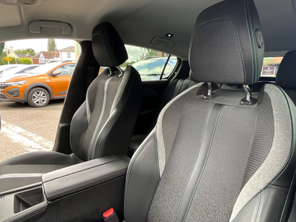 Peugeot 308 1.2 Puretech Active Premium Eat8 Black #30