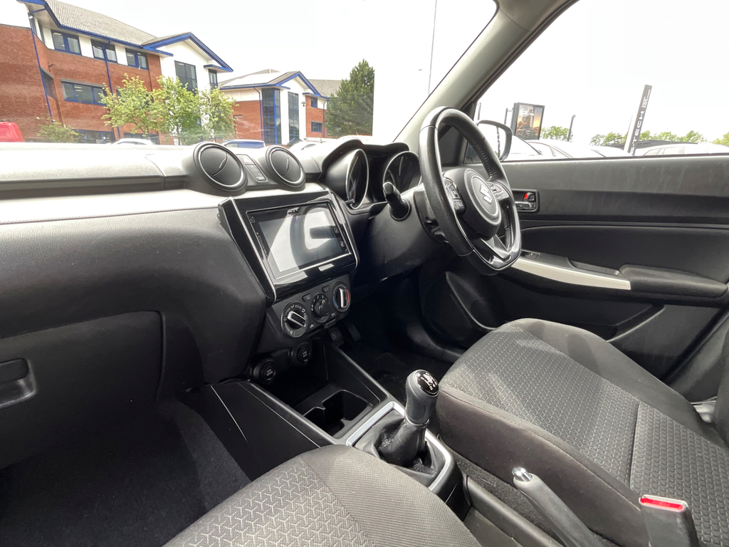 Suzuki Swift 1.2 Dualjet 83 12V Hybrid Sz5 Red #29