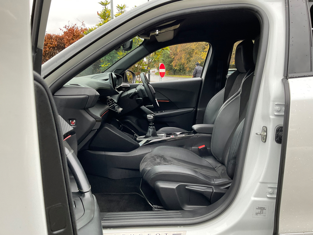 Peugeot 2008 1.2 Puretech 130 Gt Eat8 White #23