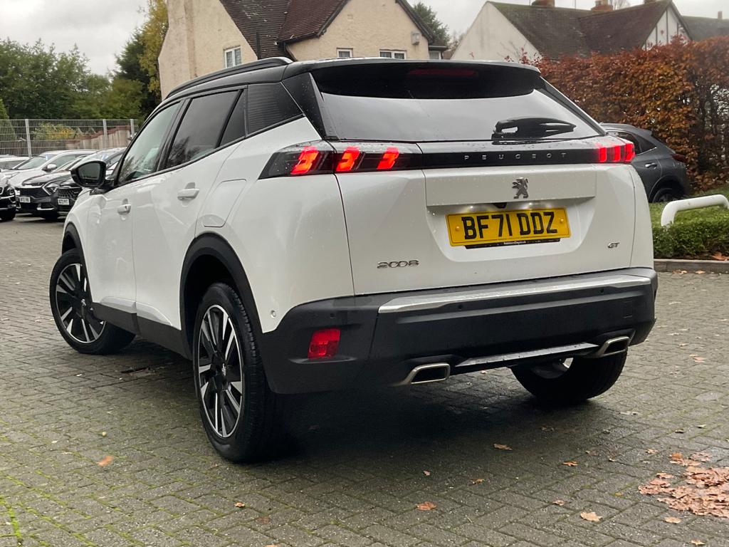 Peugeot 2008 1.2 Puretech Gt Premium Suv #3