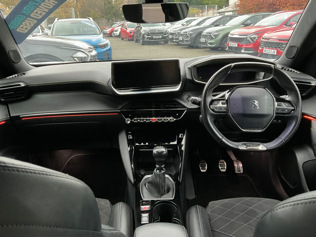 Peugeot 2008 1.2 Puretech Gt Premium Suv #2