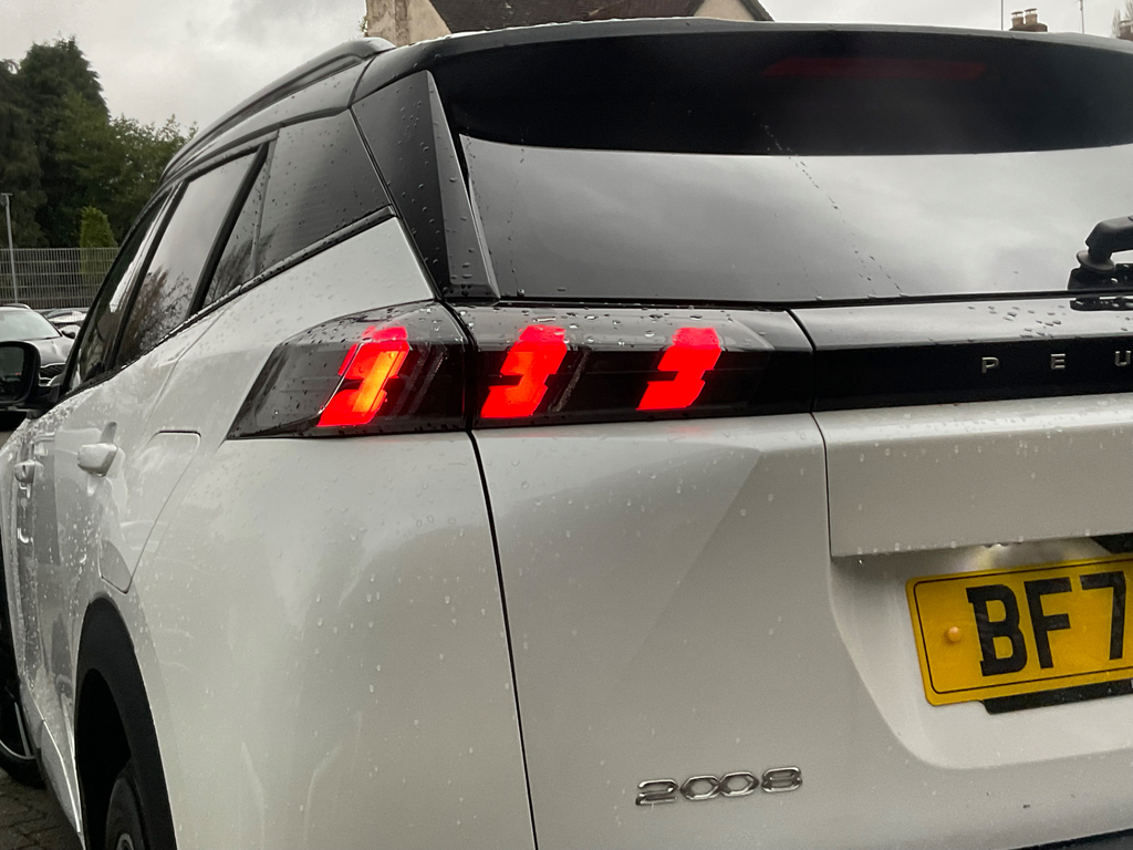 Peugeot 2008 1.2 Puretech 130 Gt Eat8 White #34