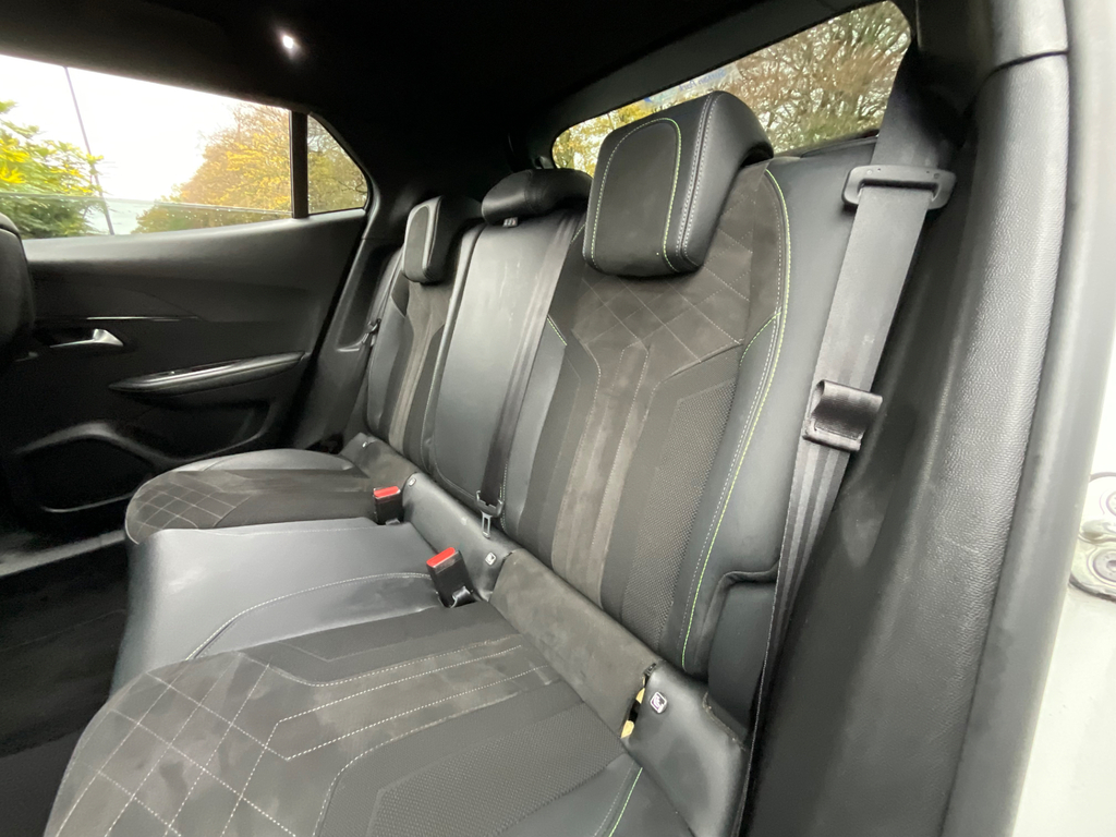 Peugeot 2008 1.2 Puretech 130 Gt Eat8 White #26
