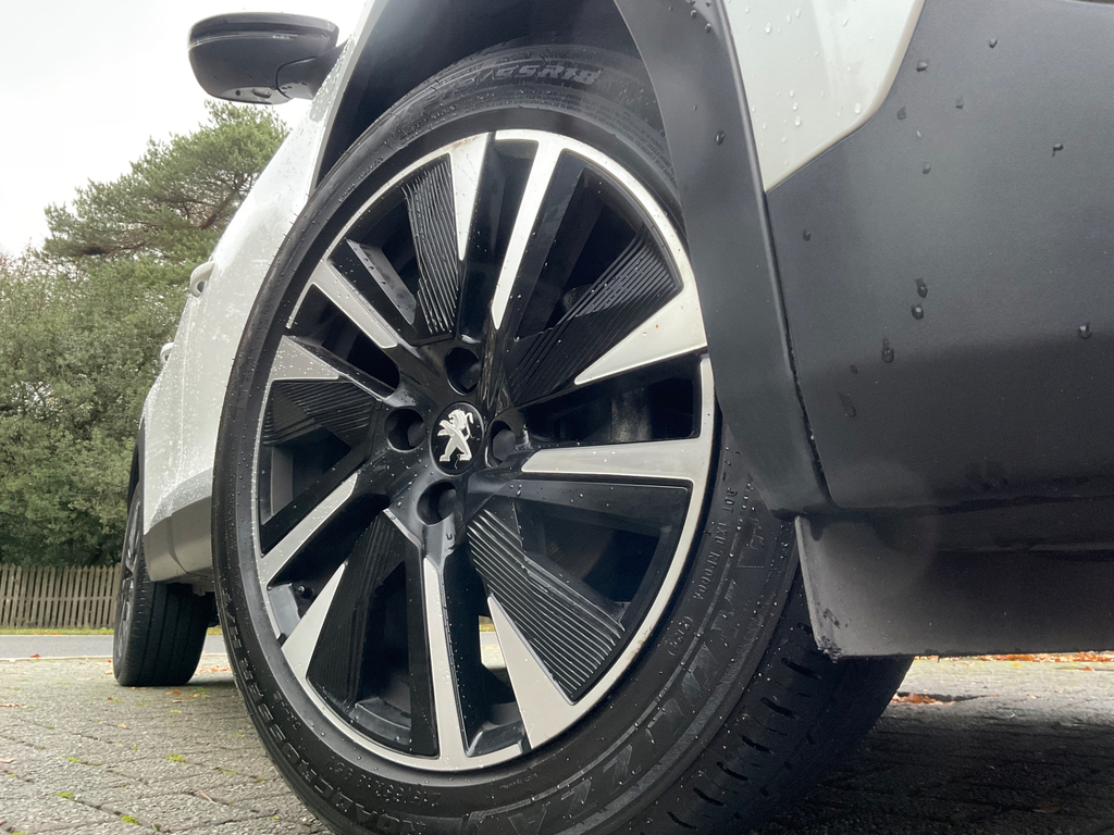 Peugeot 2008 1.2 Puretech 130 Gt Eat8 White #36