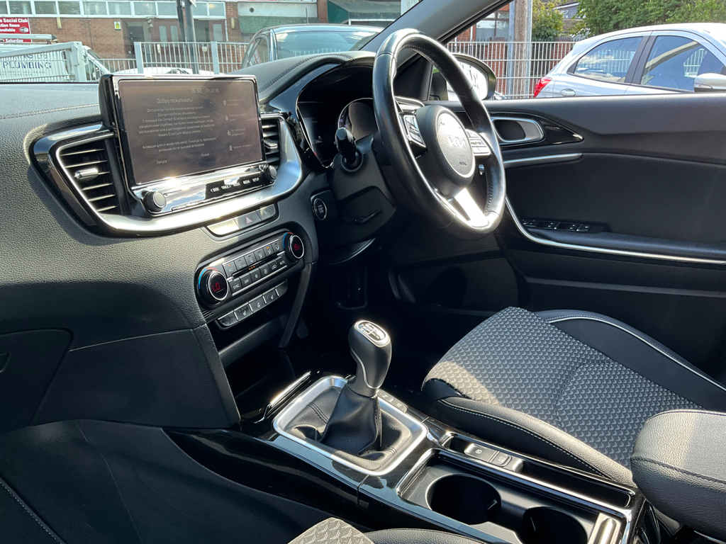 Kia Xceed 1.5 T Gdi Gt Line S Suv Dct Ss Green #17