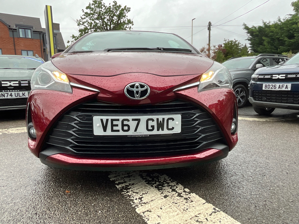 Toyota Yaris 1.5 Vvt-i Icon 110 Bhp Red #9