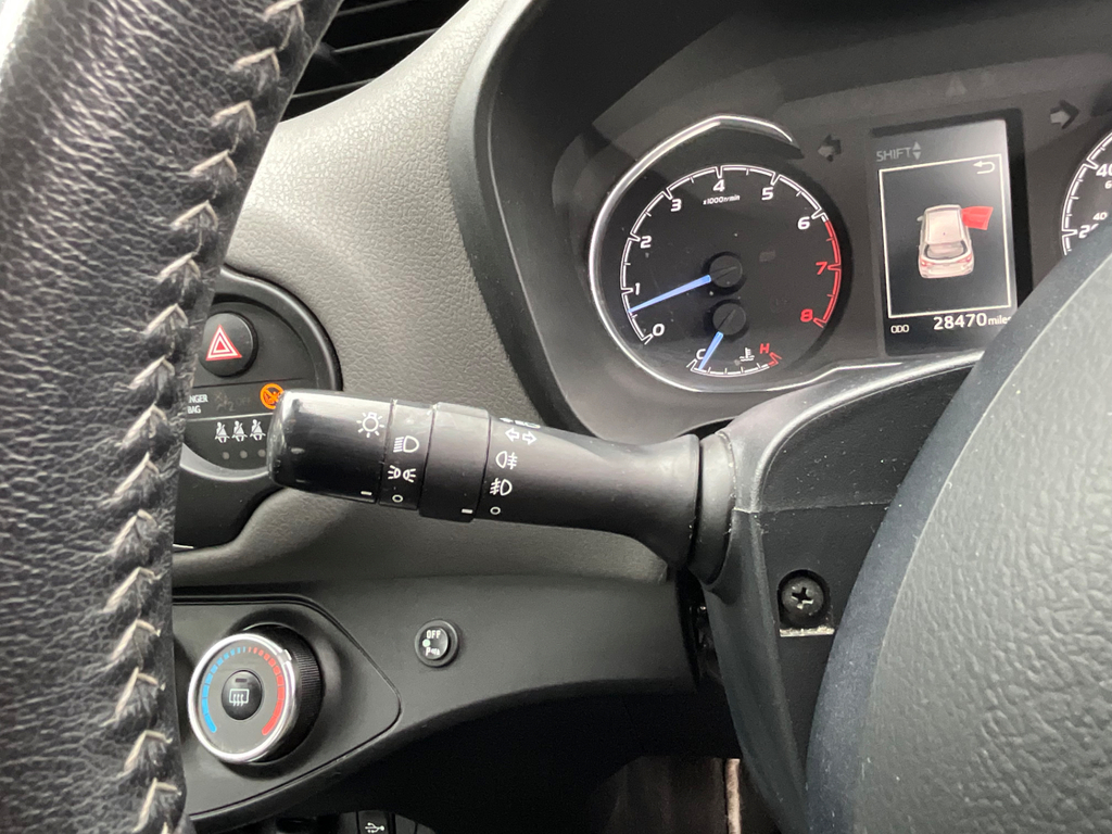 Toyota Yaris 1.5 Vvt-i Icon 110 Bhp Red #19
