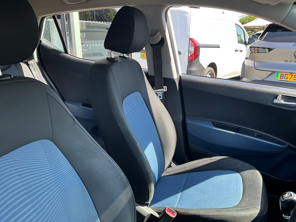 Hyundai I10 1.2 Premium Hatchback #2
