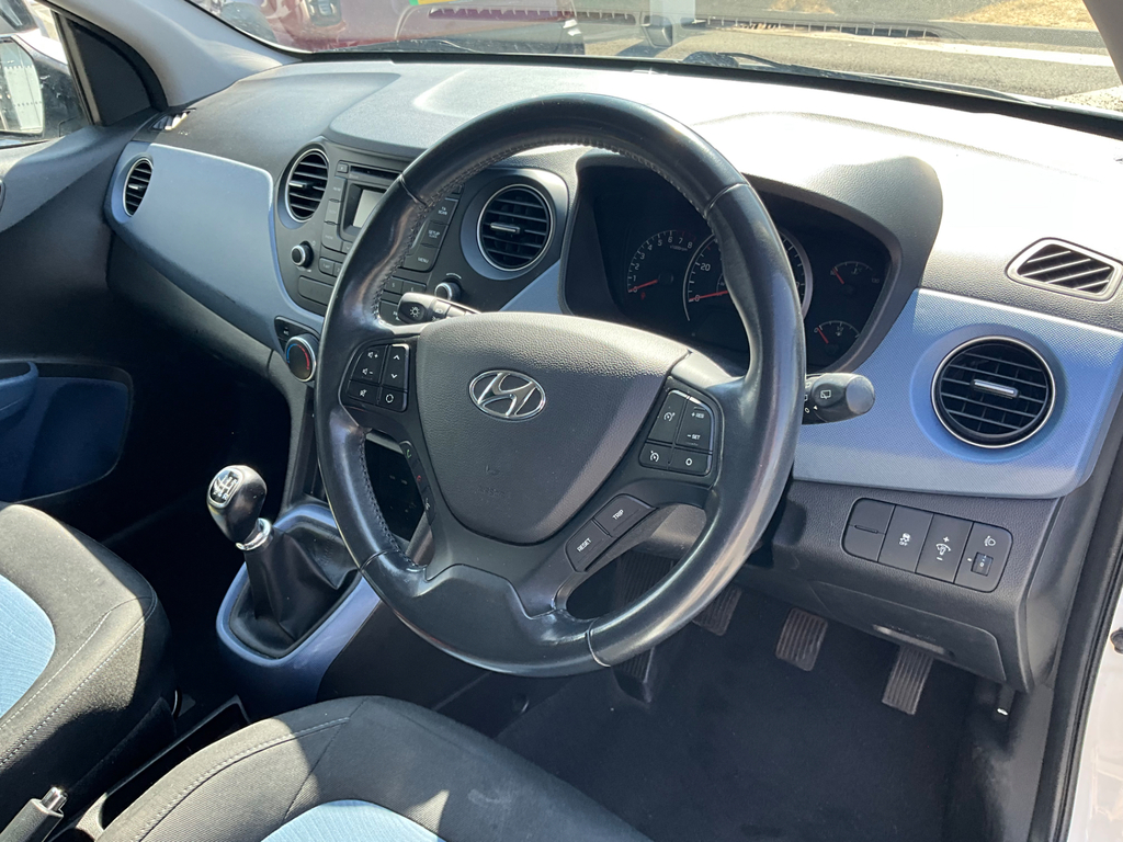 Hyundai I10 1.2 Premium Hatchback #4