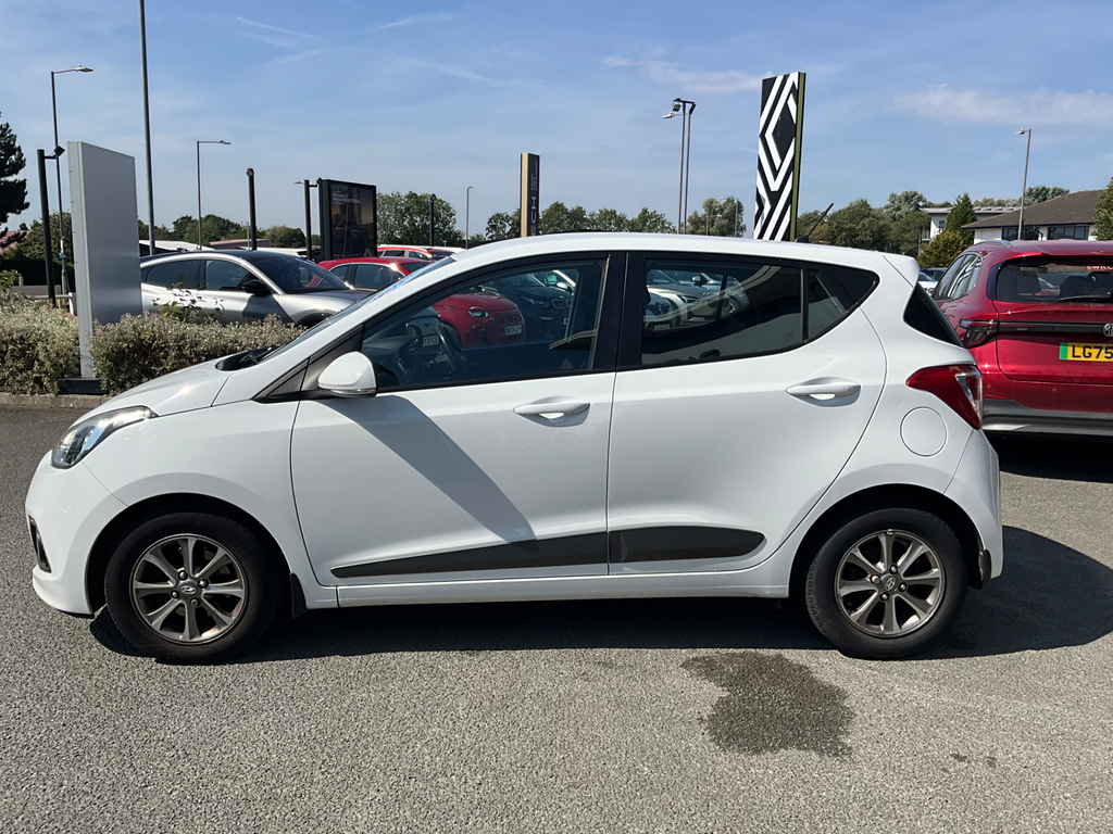 Hyundai I10 1.2 Premium Hatchback Euro 5 87 White #13