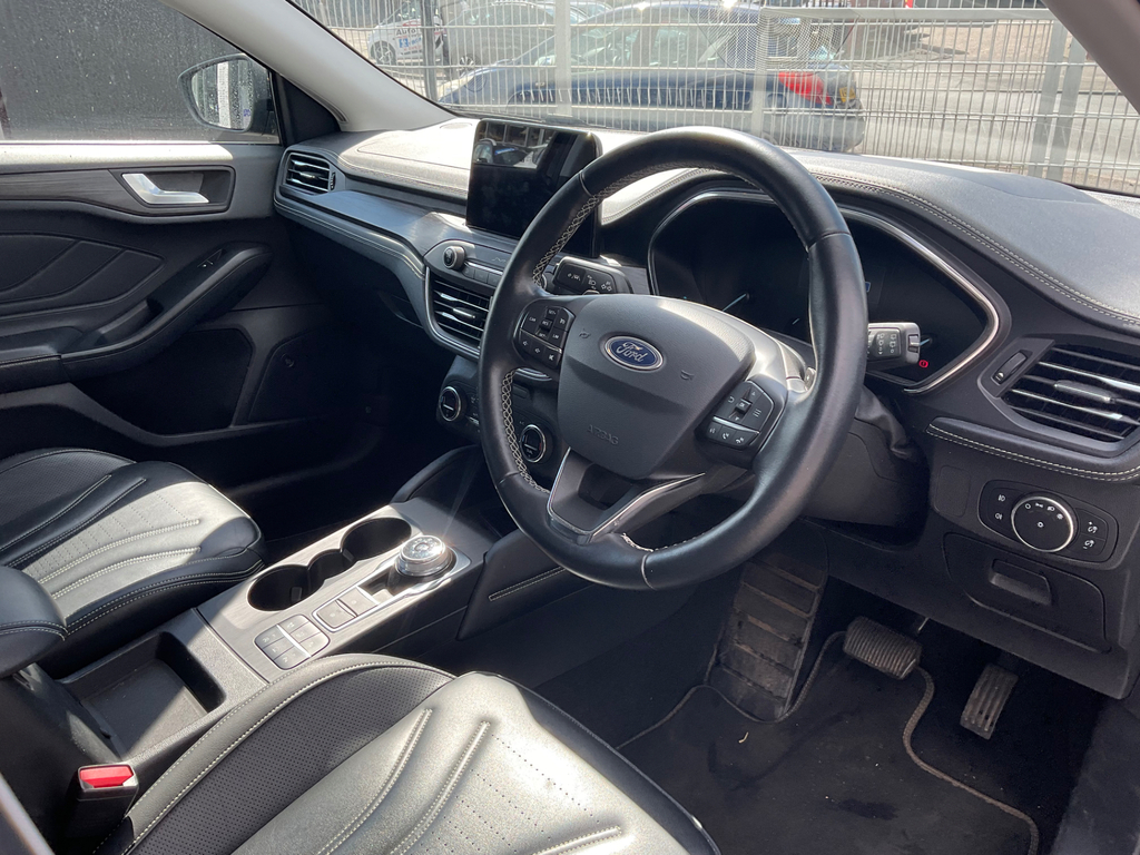 Ford Focus 2.0 Ecoblue Vignale Hatchback #2