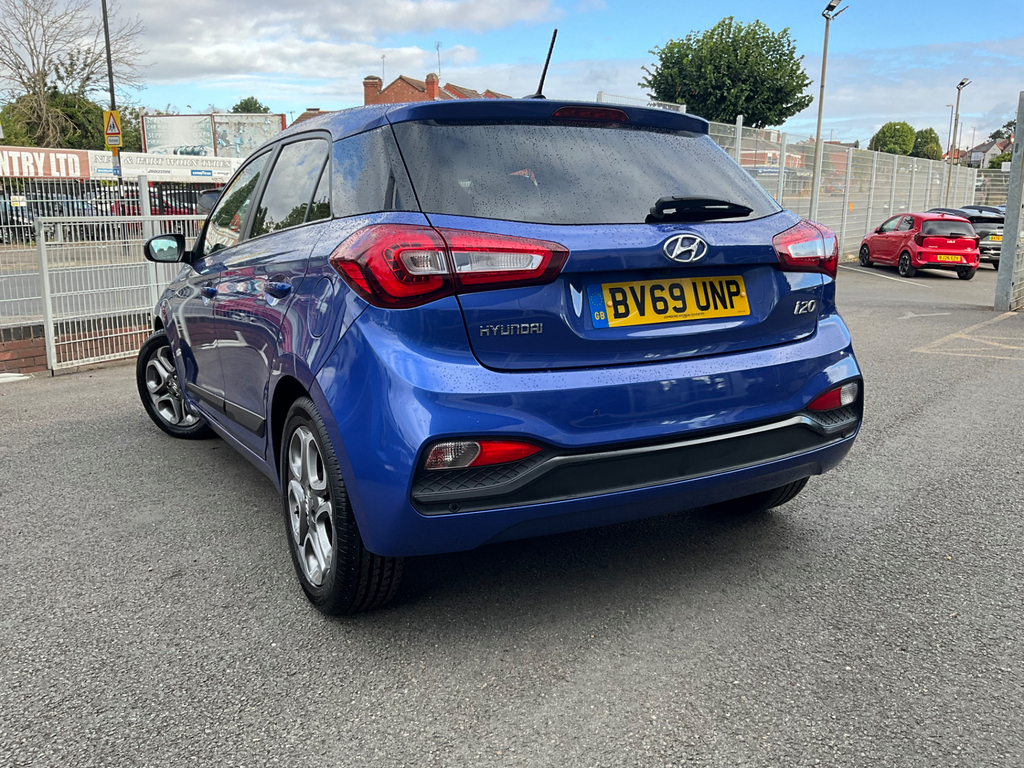 Hyundai I20 1.2 Premium Nav Hatchback  #2