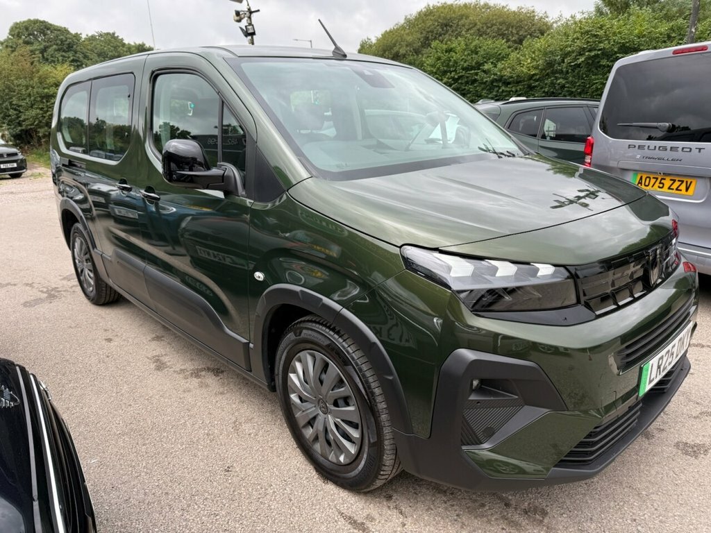 Peugeot e-Rifter Mpv Green #5