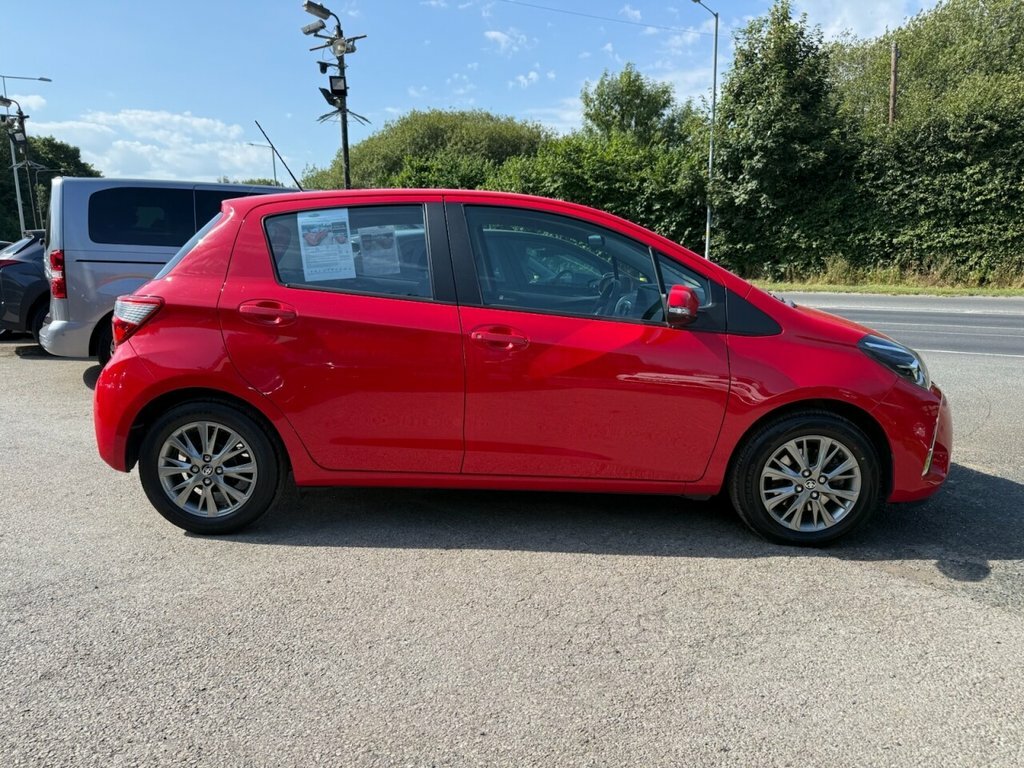 Toyota Yaris 1.5L Icon Tech Red #5