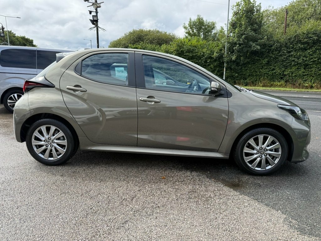 Toyota Yaris 1L Icon Brown #2