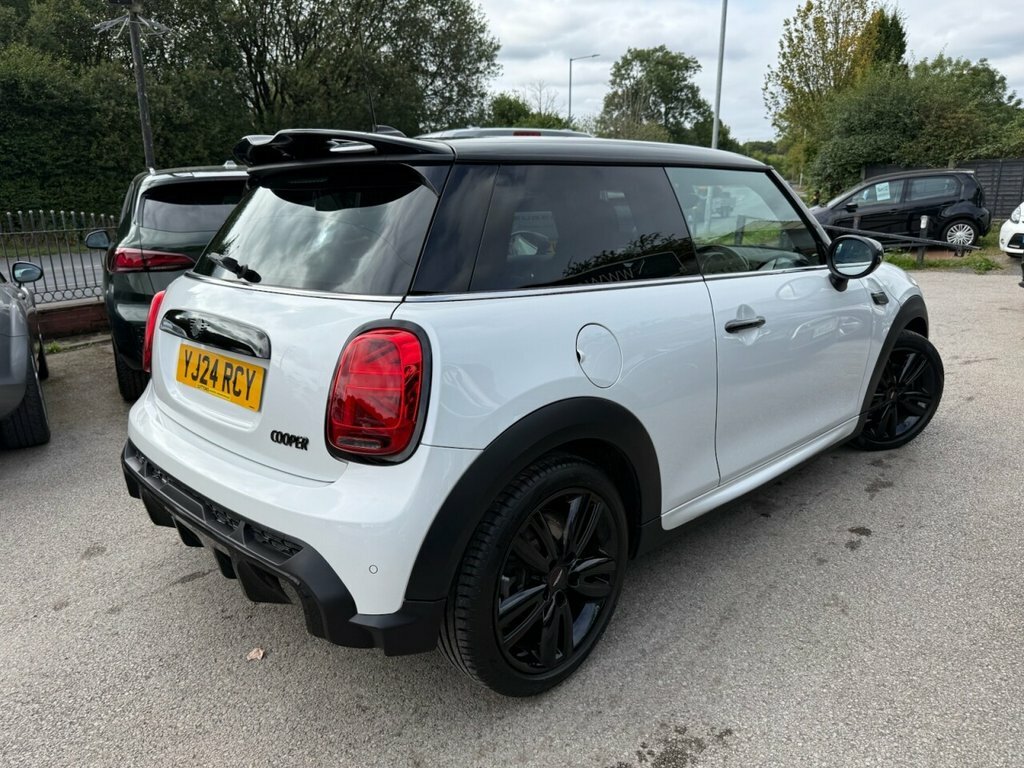 Mini Hatch 1.5L Cooper Sport YJ24RCY White #3