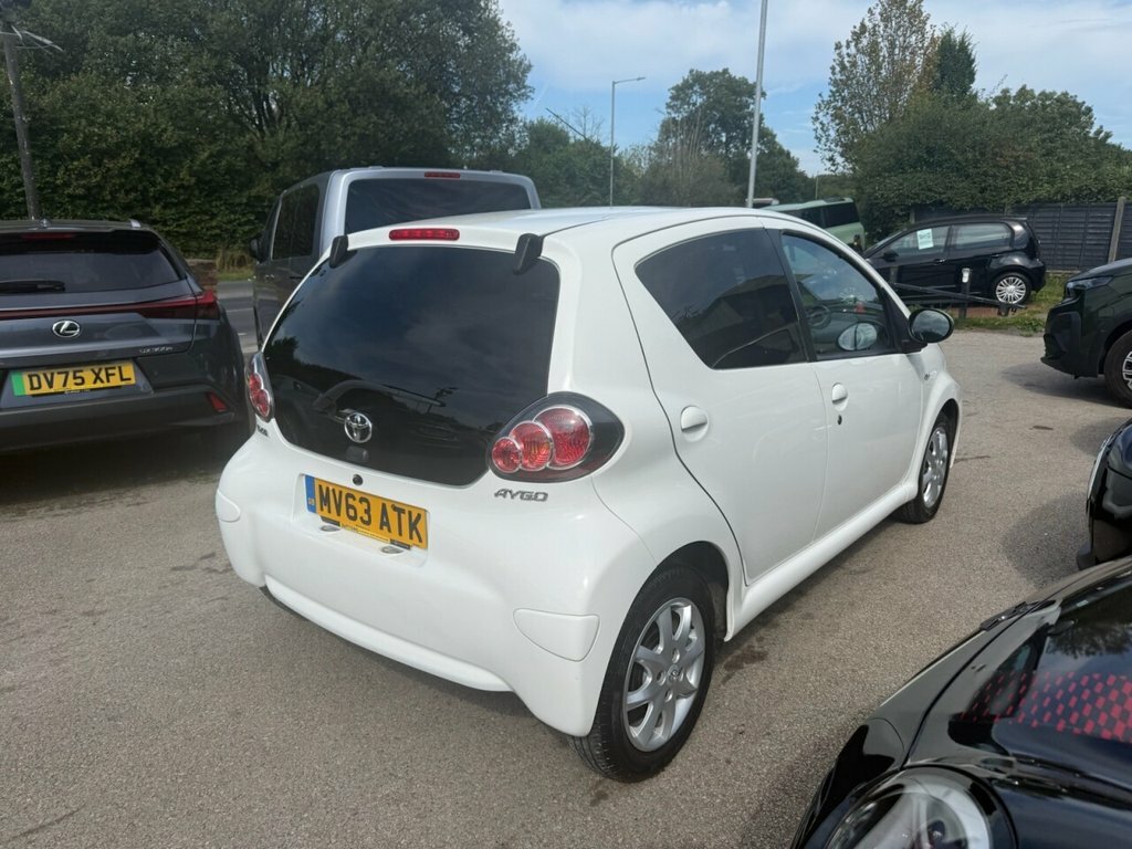 Toyota Aygo 1.0 Vvt-i Fire Euro 5 Black #2