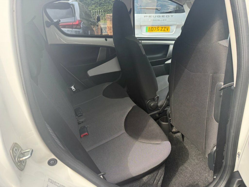 Toyota Aygo 1.0 Vvt-i Fire Euro 5 Black #5