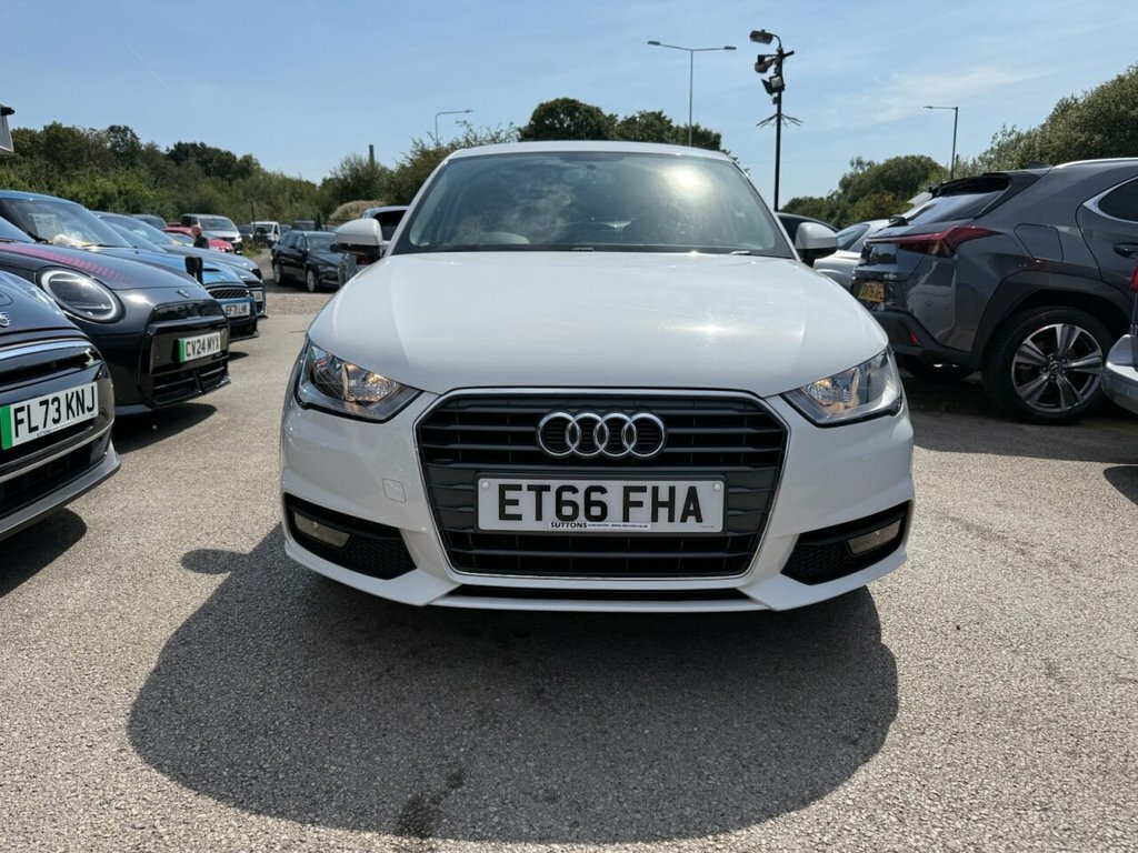 Audi A1 1L Sport White #4