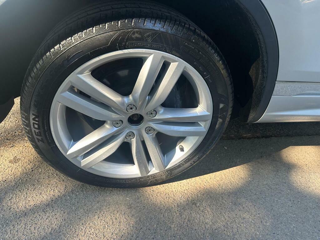 Volkswagen Touareg 3L R-line Grey #22