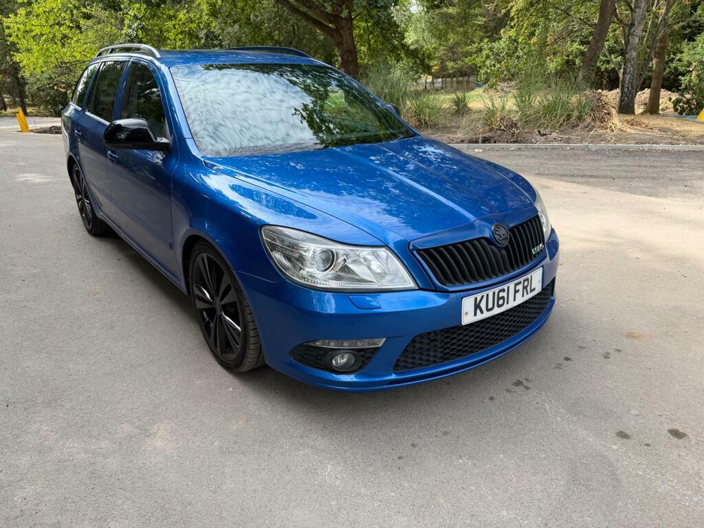 Skoda Octavia Hatchback 2.0 Tdi Elegance Dsg Euro 5 201161 Black #3