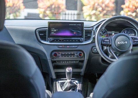 Kia Proceed 1.5 Pro Ceed White #3