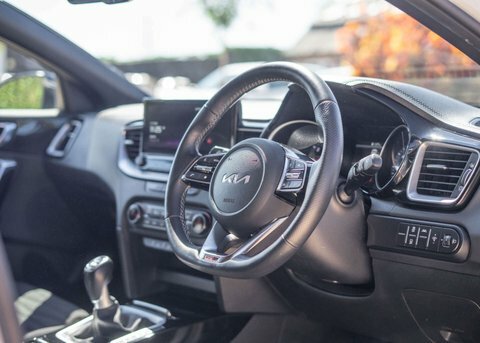 Kia Proceed 1.5 T Gdi Gt Line Shooting Brake Black #13