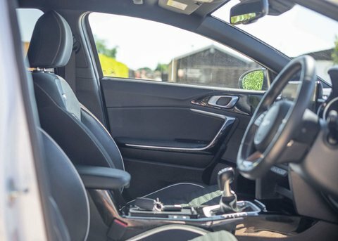 Kia Proceed 1.5 T Gdi Gt Line Shooting Brake Black #12