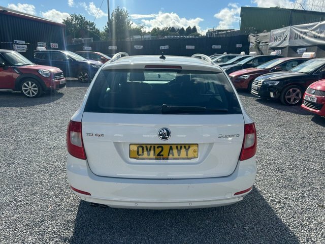Skoda Superb 2.0 Tdi Elegance Dsg 4Wd Euro 5 Silver #3