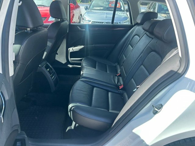 Skoda Superb 2.0 Tdi Elegance Dsg 4Wd Euro 5 Silver #16